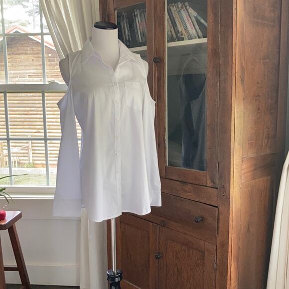 Sharagano Tops - Sharagano White Cold Shoulder Buttondown, Size S
